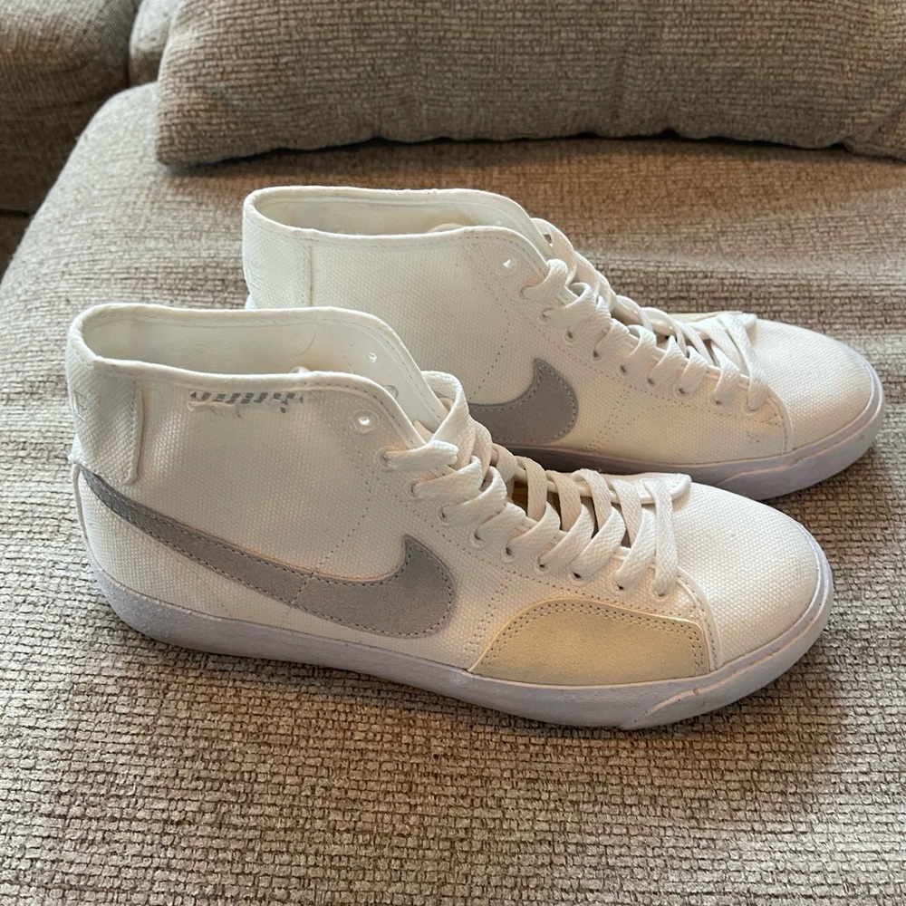 Nike blazers White and Gray High-Top Sneakers